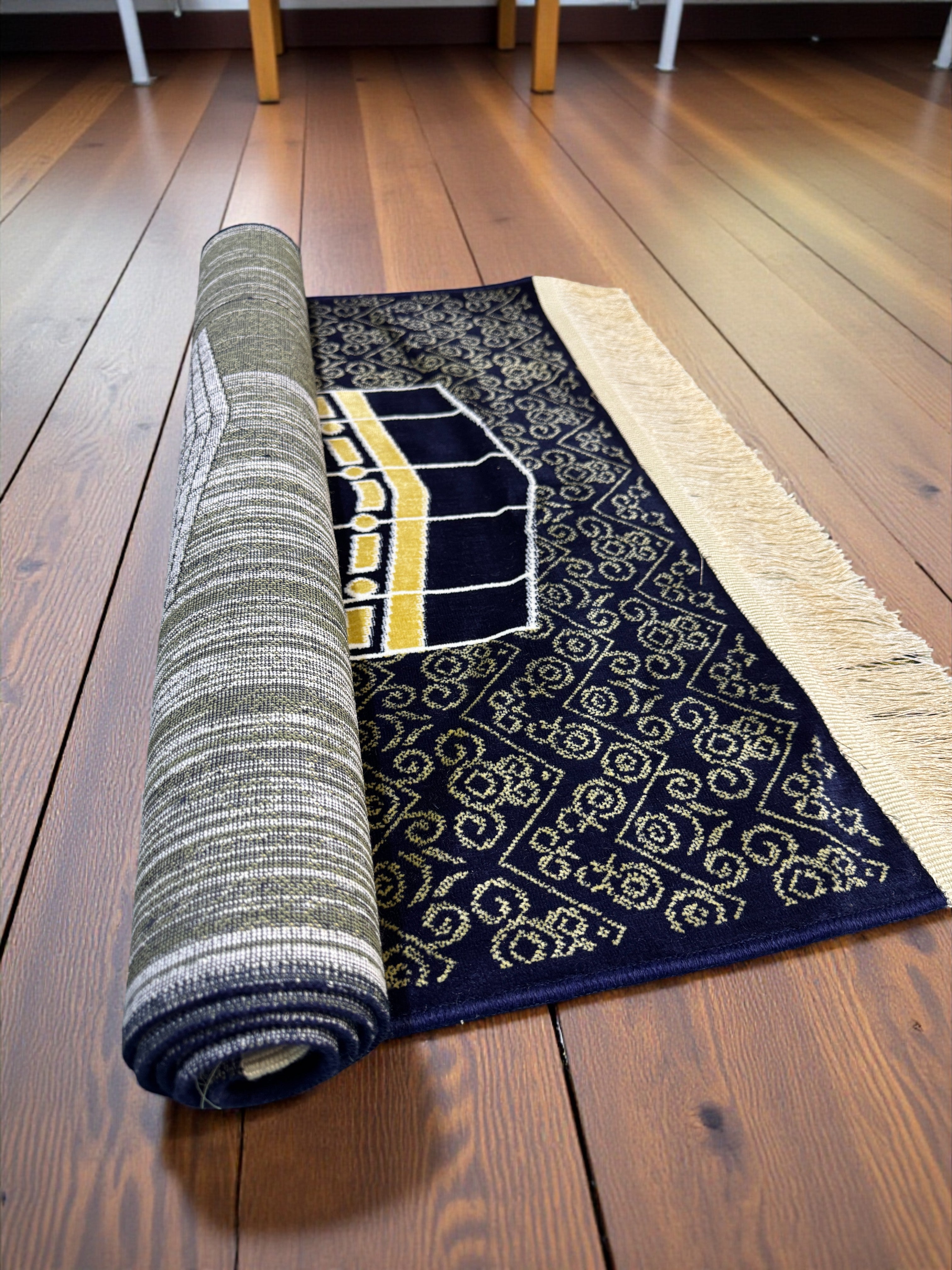 Islamic Prayer Rug/Janamaz – Soft Velvet Prayer Mat with Traditional & Kaaba Designs, Lightweight, Comfortable, Made in Turkey (70 x 110 cm) (Navy Blue-Kabah)